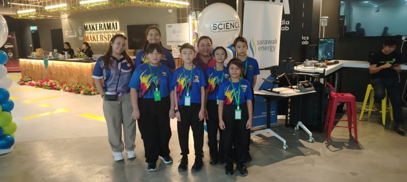 SCIENCE fair photo